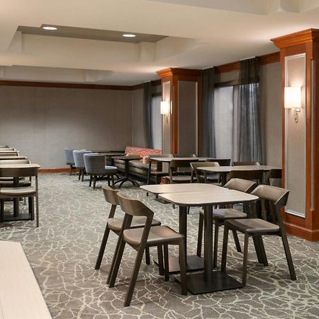 Springhill Suites By Marriott Tampa Westshore Exterior photo