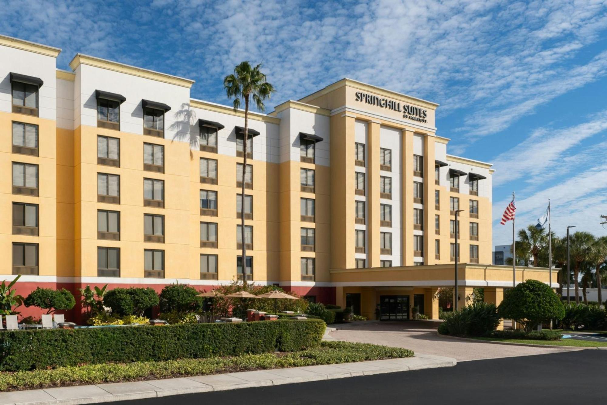 Springhill Suites By Marriott Tampa Westshore Exterior photo